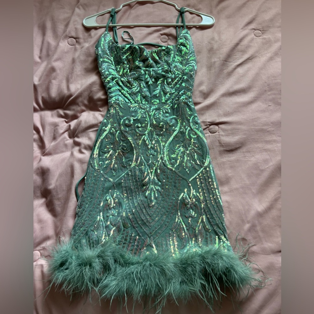 Windsor homecoming dress